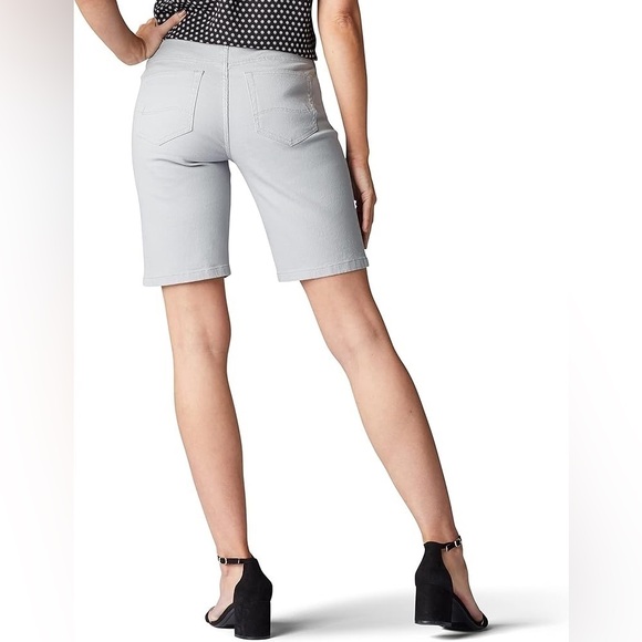 Lee Relaxed Fit Mid Rise Bermuda Alloy shorts. NWT Sz-18M C20 - Picture 2 of 13